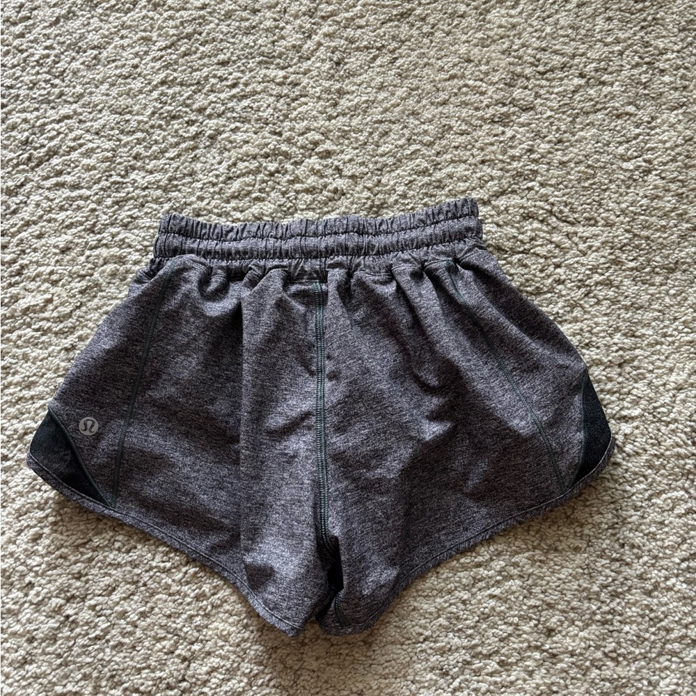 lululemon athletica Women's Heathered Gray Hottie Hot Shorts - Picture 6 of 6
